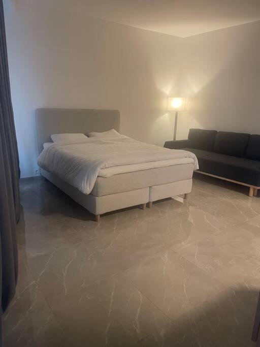 Diamonds Studio Appartamento Anversa Esterno foto